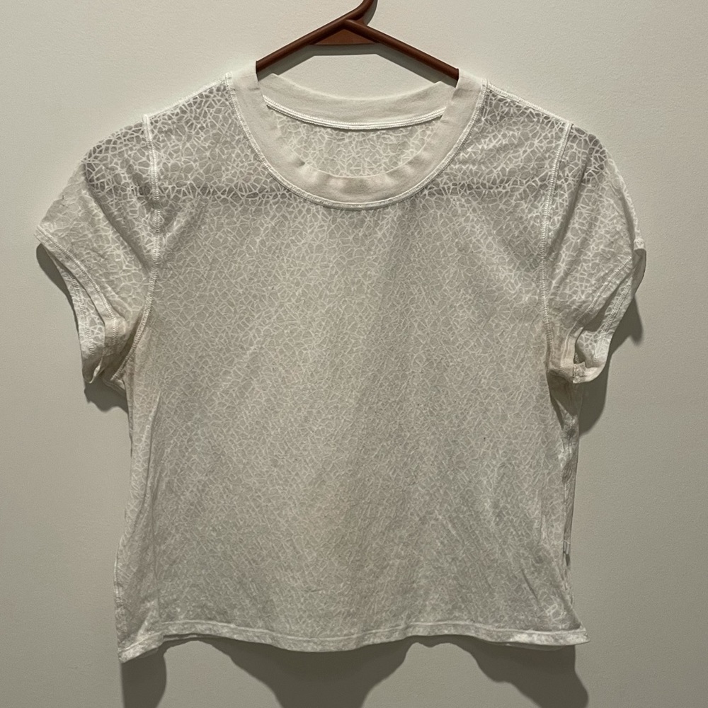 White Lululemon crop